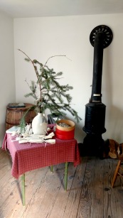 store-tree-and-stove